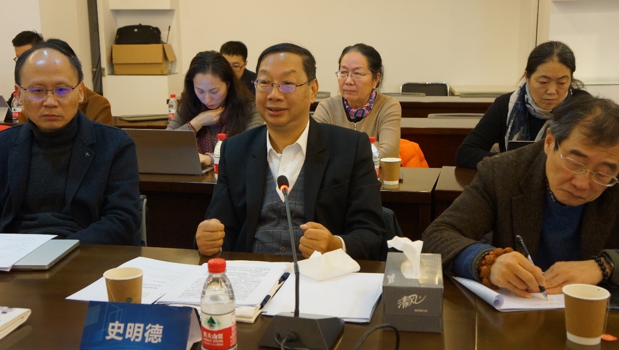 中國德國友好協會會長🤷🏿🍳、中國原駐德國大使史明德做主旨發言 中國德國友好協會會長、中國原駐德國大使史明德做主旨發言